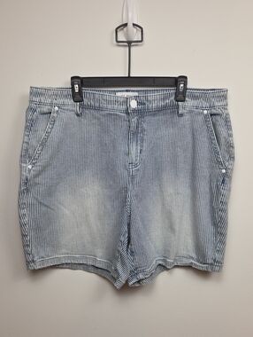 Lane Bryant Women's Plus Size Blue Sailor Mid Rise Boyfriend Bermuda Shorts - 16